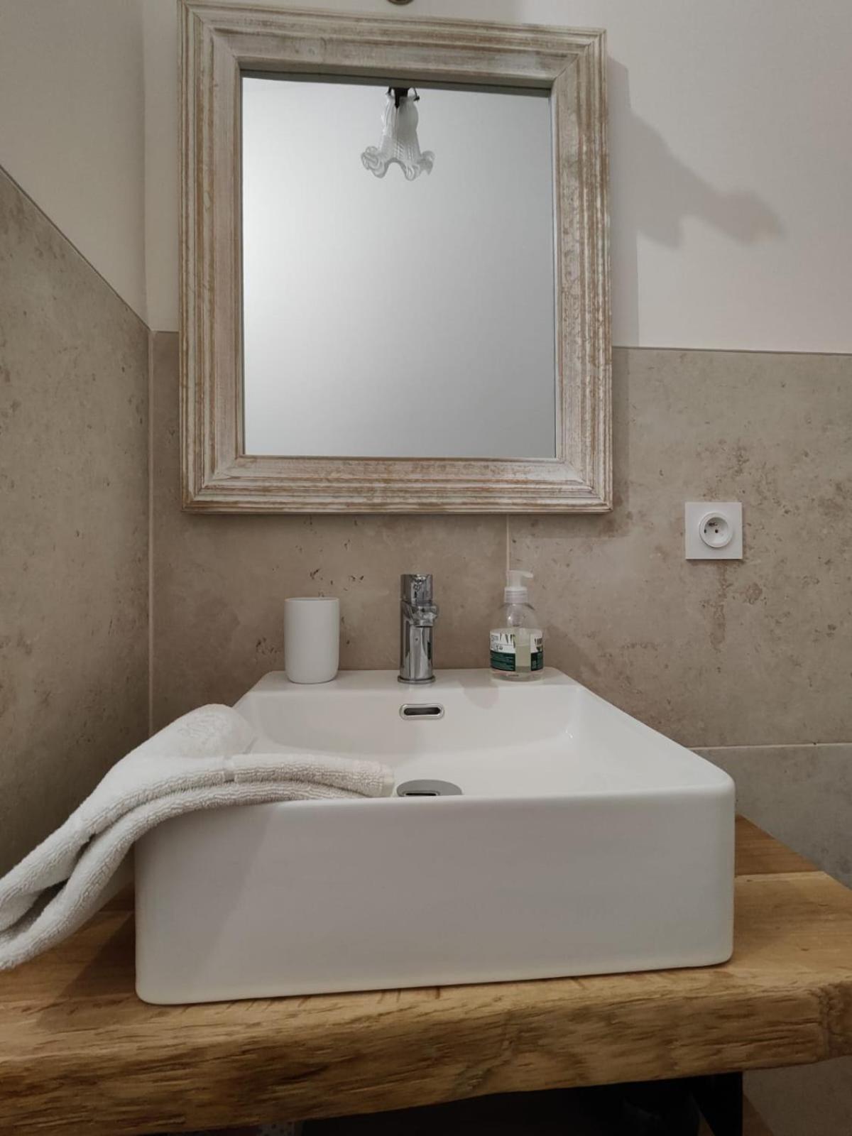 Le Reve D'Alice Bed & Breakfast Saint-Puy Екстериор снимка